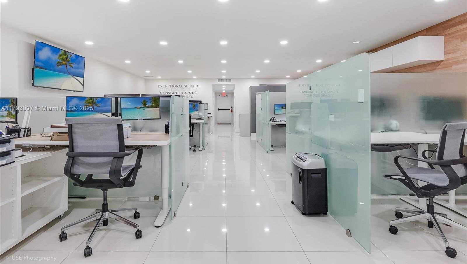 Small Image of 304 PALERMO AVE, Coral Gables Number 6