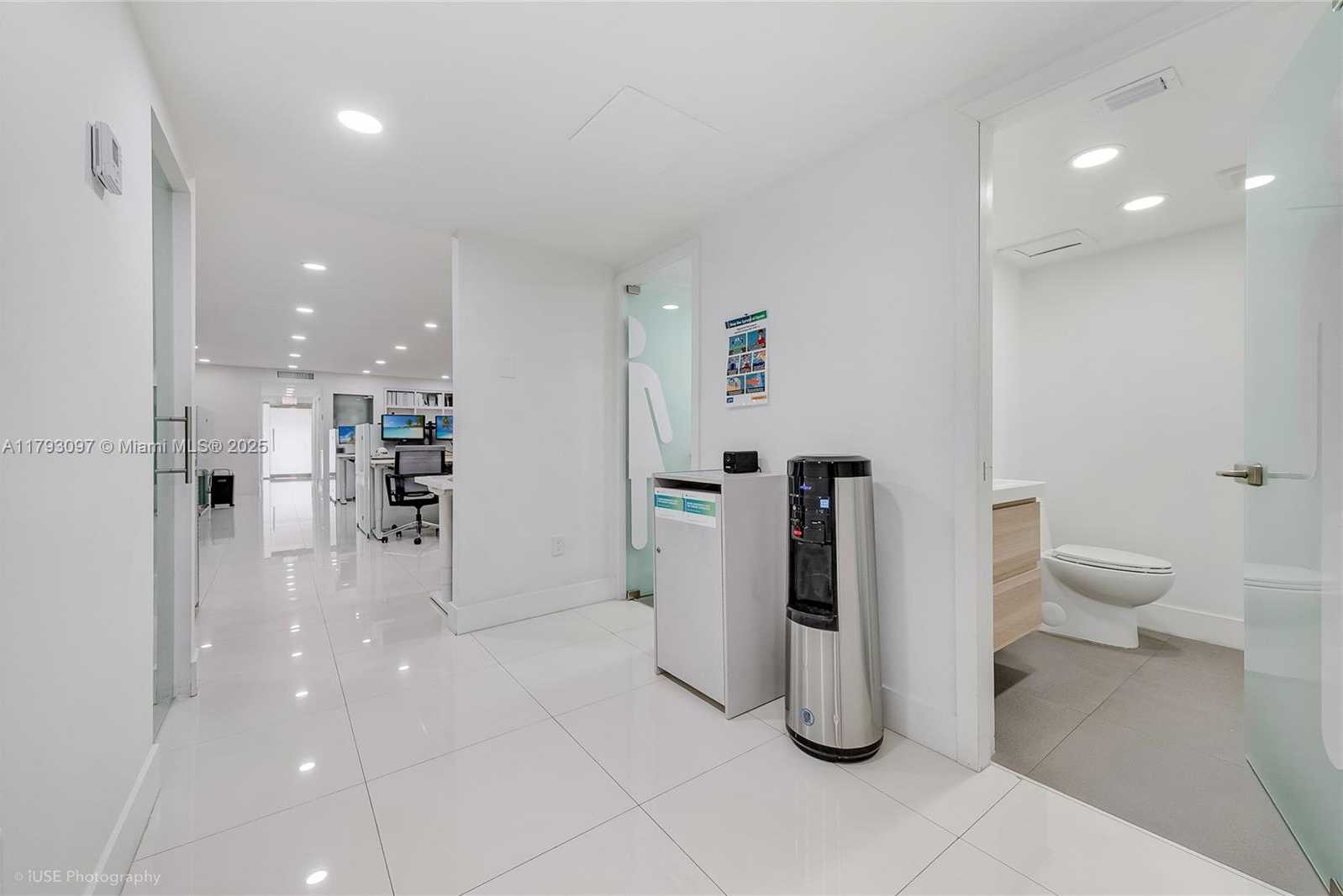Small Image of 304 PALERMO AVE, Coral Gables Number 8