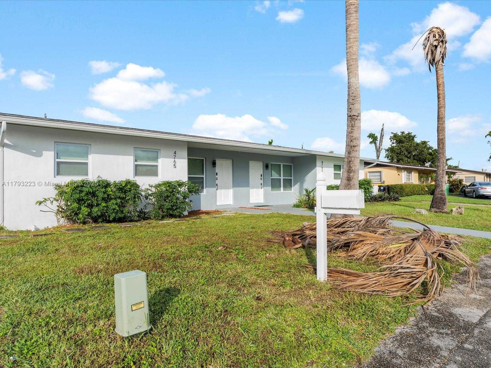 Small Image of 4761 SOUTH WEST 43RD TER, Dania Beach Number 3
