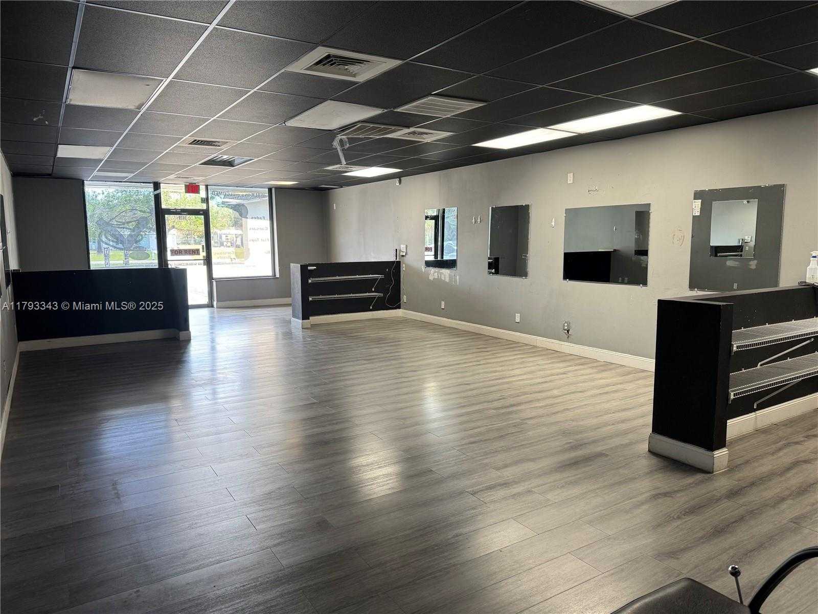Small Image of 302 SOUTH WEST TULIP BLVD, Port St. Lucie Number 8