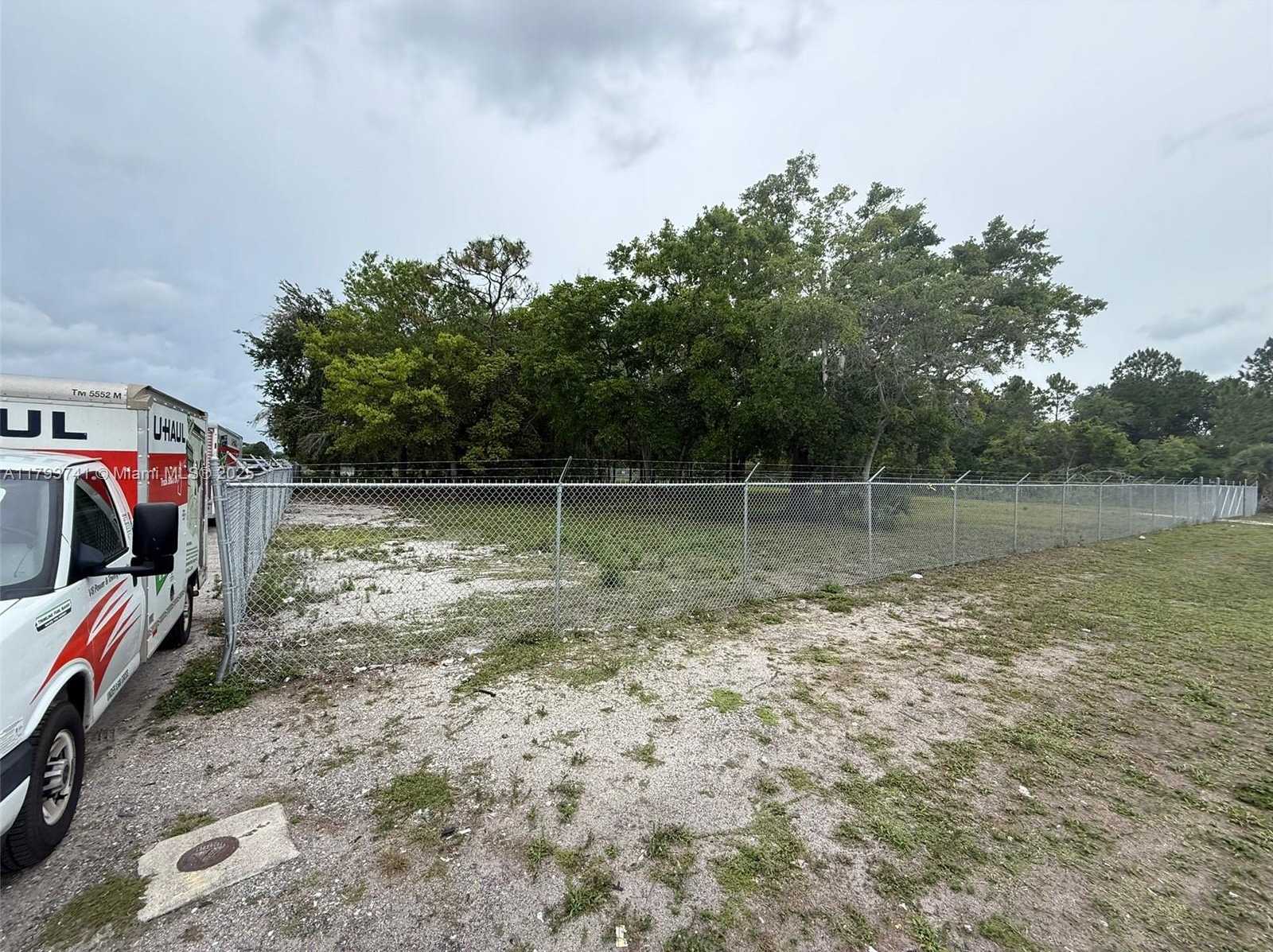 Small Image of 3842 SOUTH S GOLDENROD RD, Orlando Number 3