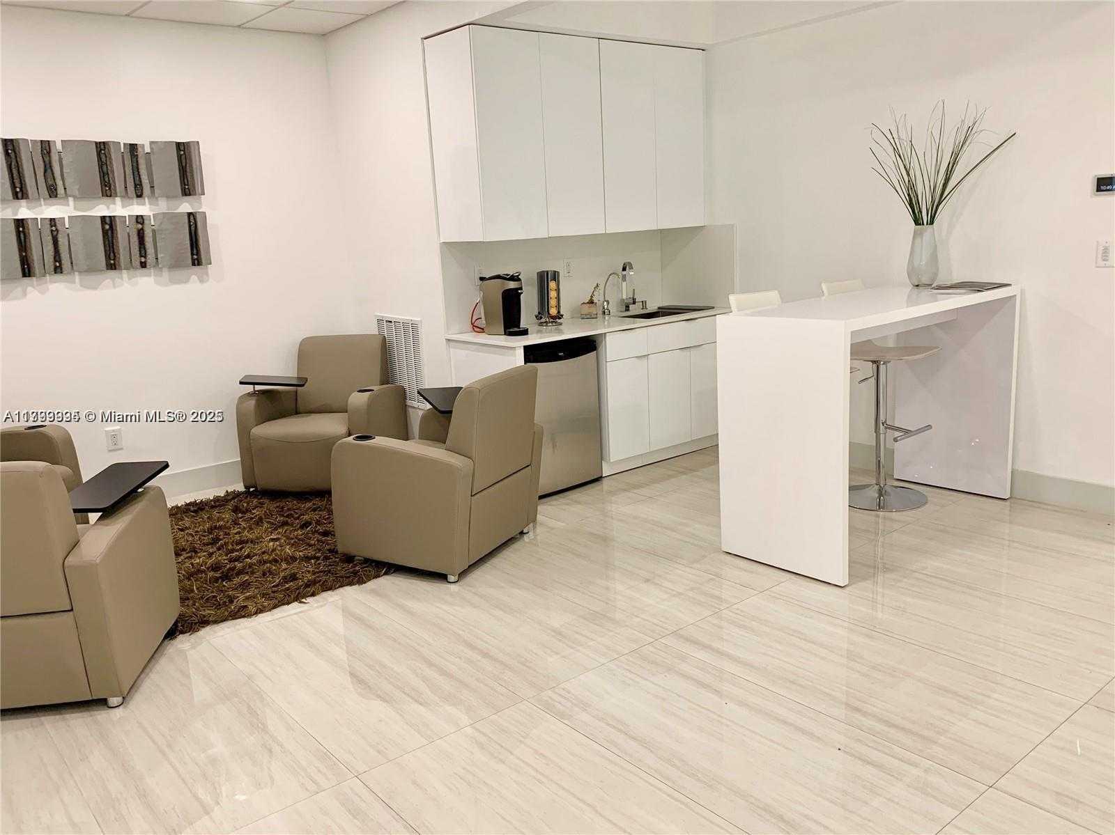 Small Image of 17100 ROYAL PALM BLVD #1, Weston Number 4