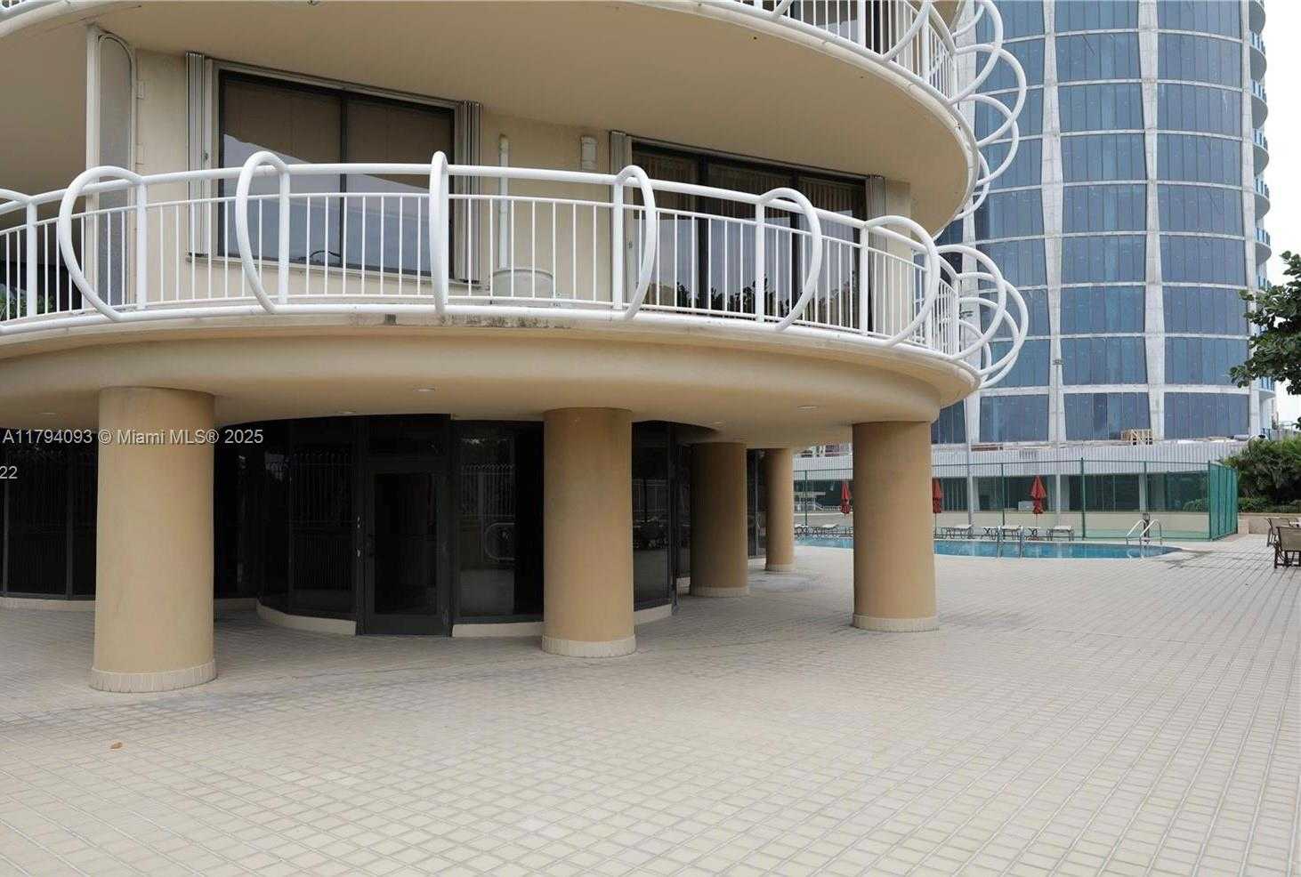 Small Image of 2843 SOUTH BAYSHORE DR #VILLA1, VILLA 2, Miami Number 16