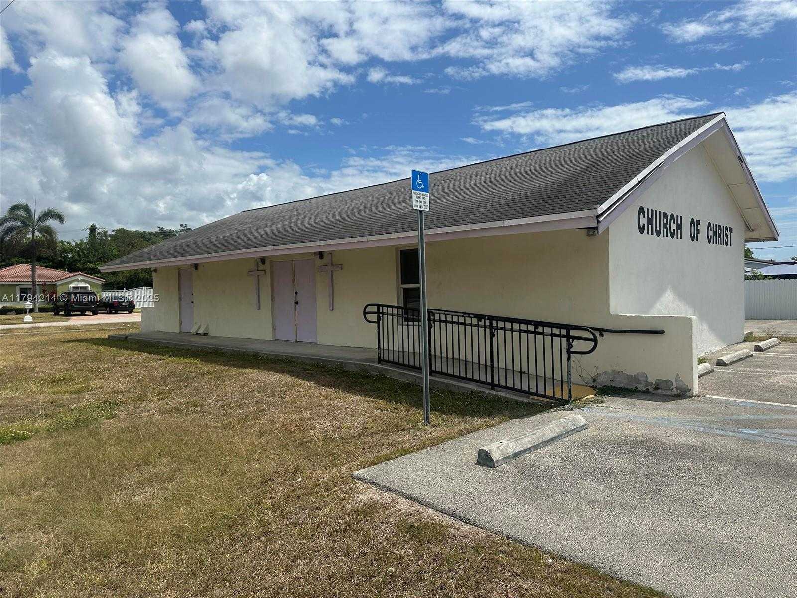 Small Image of 18301 SOUTH WEST 107TH AVE, Miami Number 6