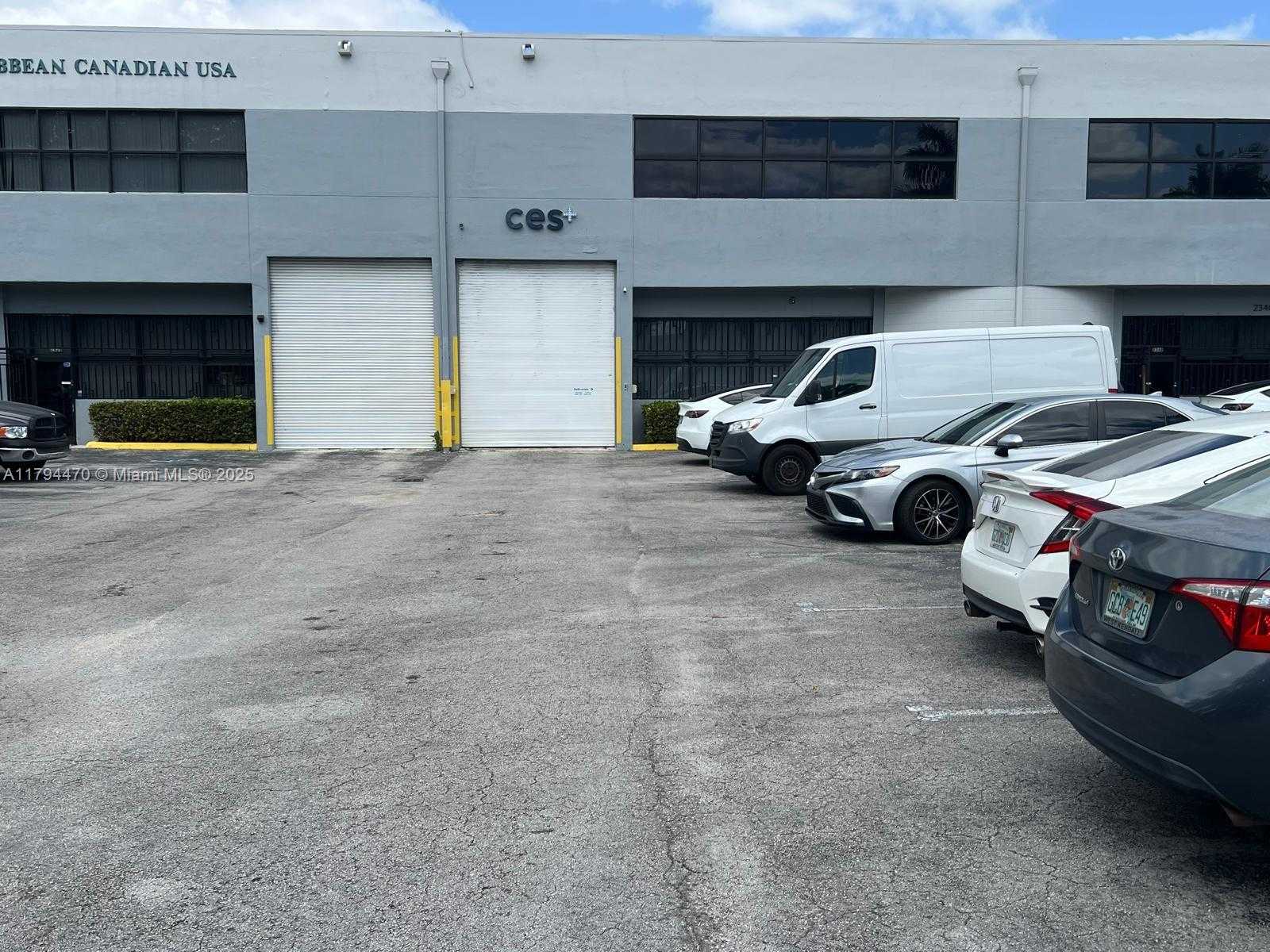 Small Image of 2330 NORTH WEST 102ND PL, Doral Number 2