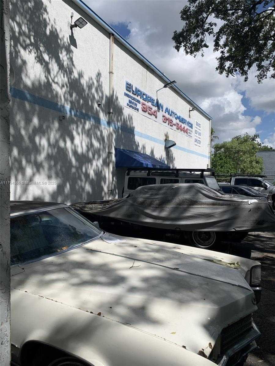 Small Image of 2180, Dania Beach Number 12