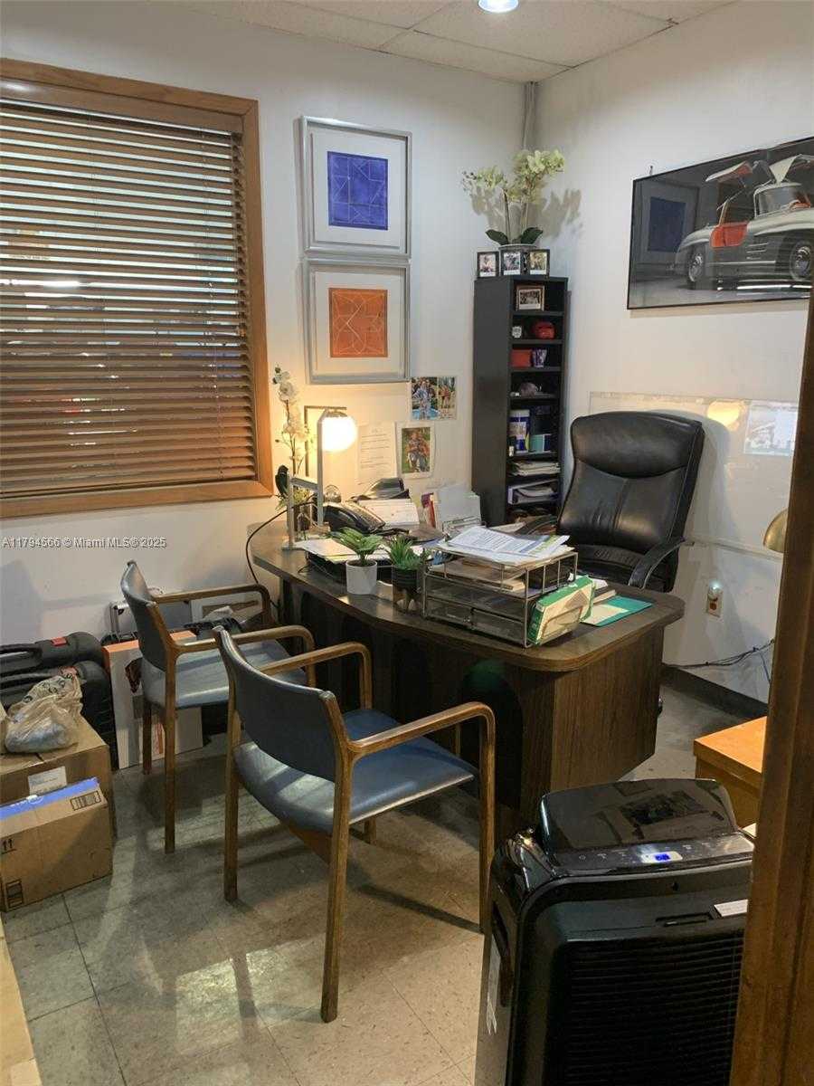 Small Image of 2180, Dania Beach Number 16