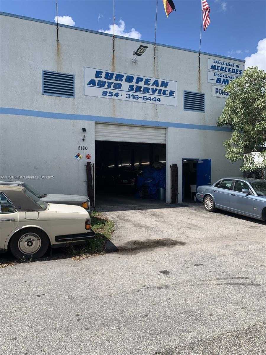 Small Image of 2180, Dania Beach Number 5