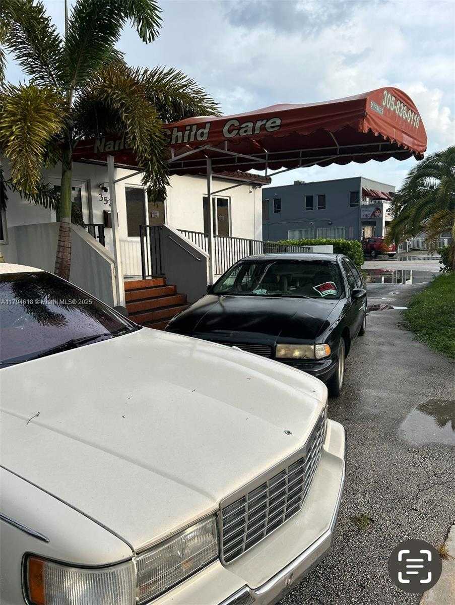 Small Image of 3521 EAST 4TH AVE, Hialeah Number 4