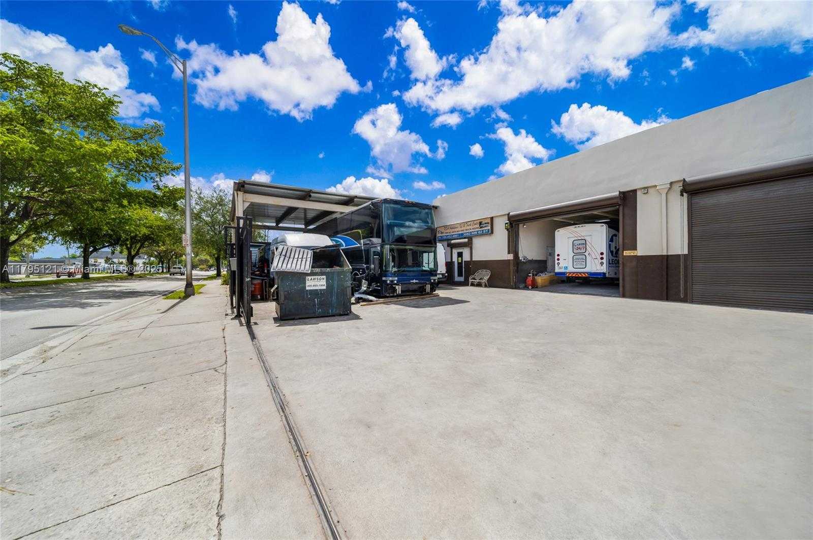 Small Image of 3082 NORTH WEST 62ND ST, Miami Number 54