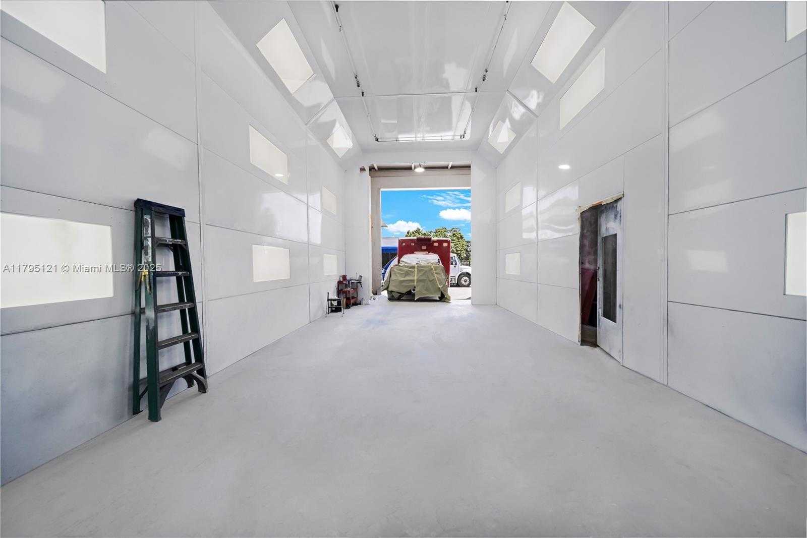 Small Image of 3082 NORTH WEST 62ND ST, Miami Number 6
