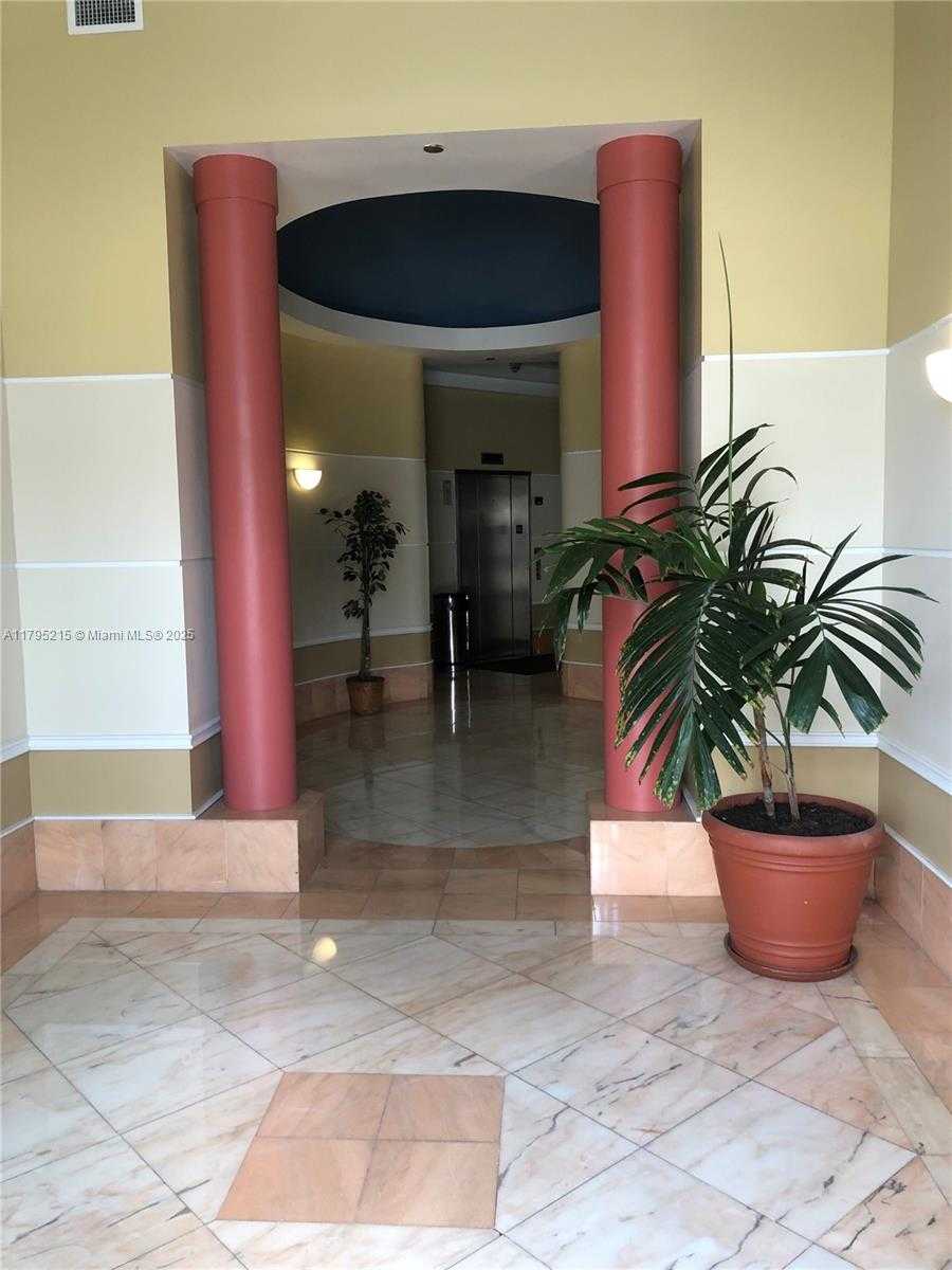 Small Image of 2307 S DOUGLAS RD #300, Miami Number 2