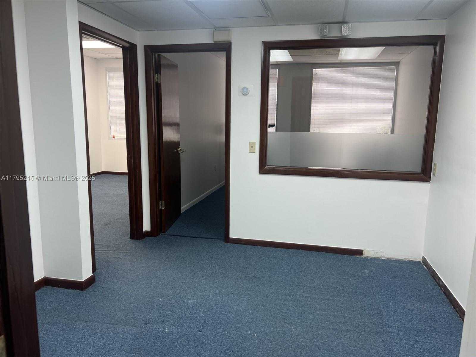 Small Image of 2307 S DOUGLAS RD #300, Miami Number 4