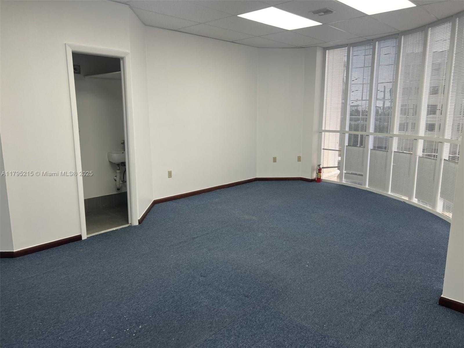 Small Image of 2307 S DOUGLAS RD #300, Miami Number 6