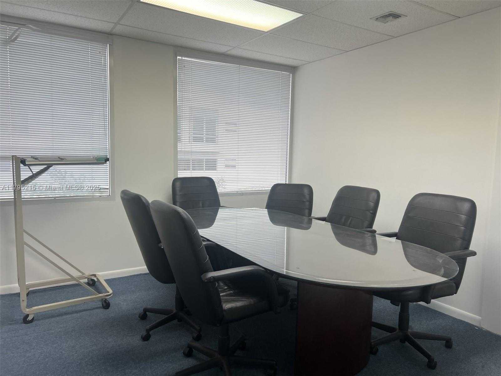 Small Image of 2307 S DOUGLAS RD #300, Miami Number 7
