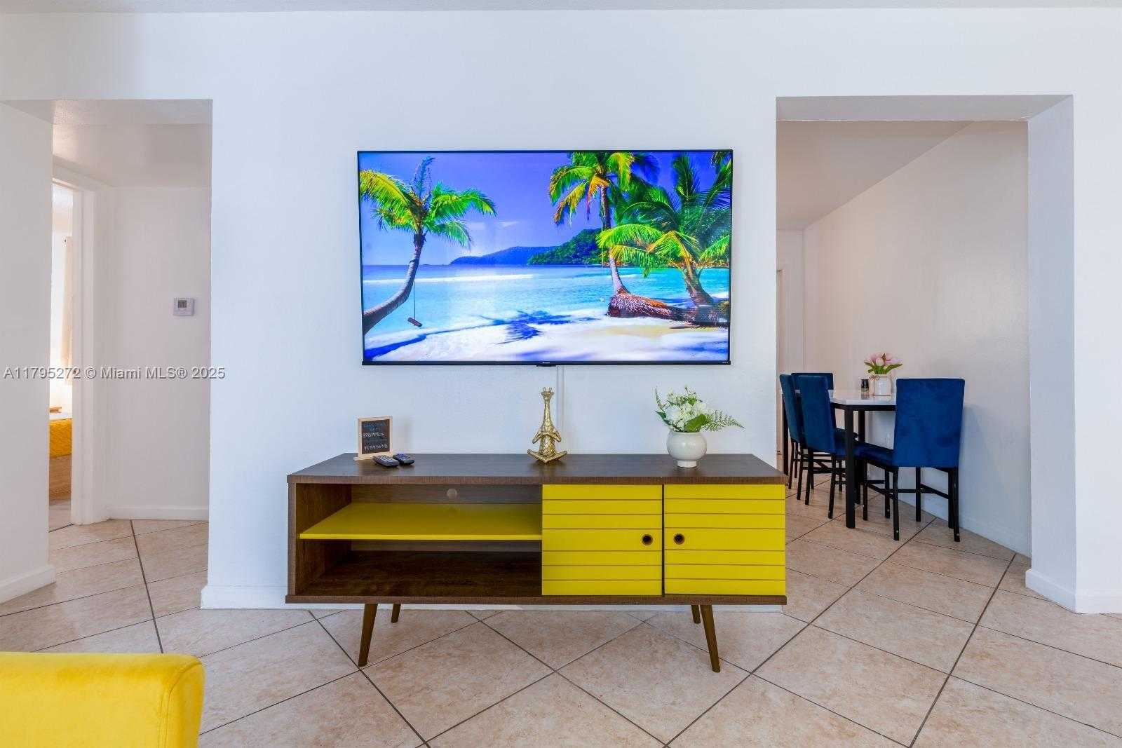 Small Image of 828 SOUTH WEST 2ND ST, Miami Number 11