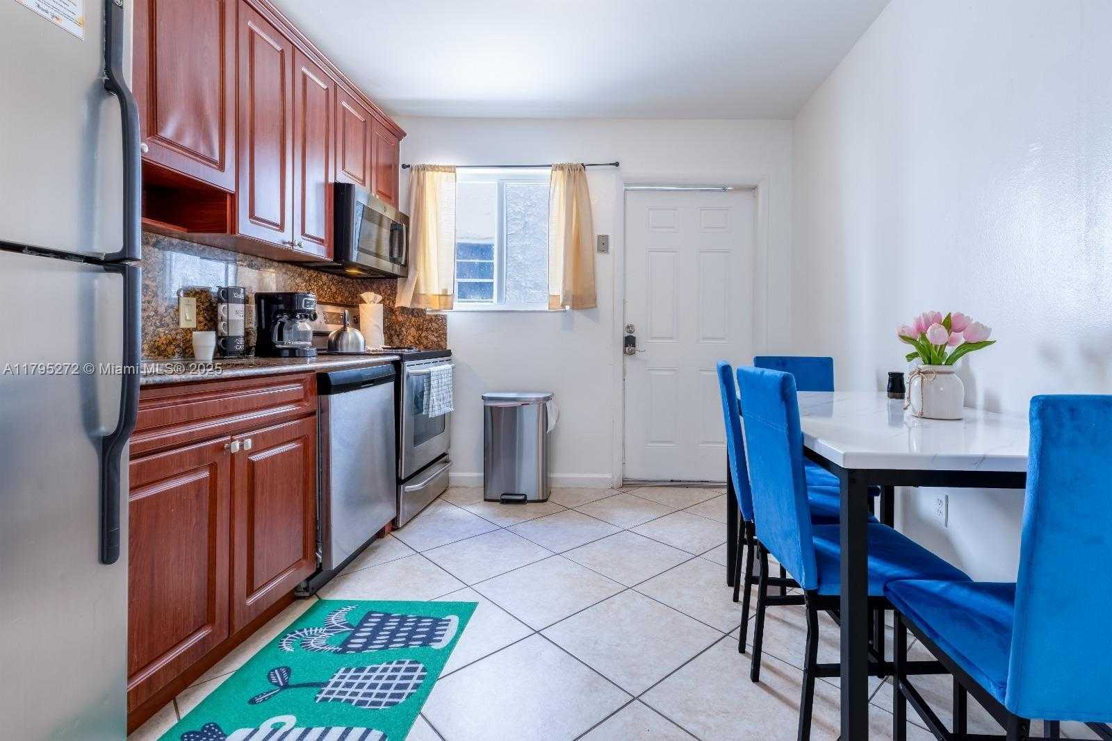 Small Image of 828 SOUTH WEST 2ND ST, Miami Number 13