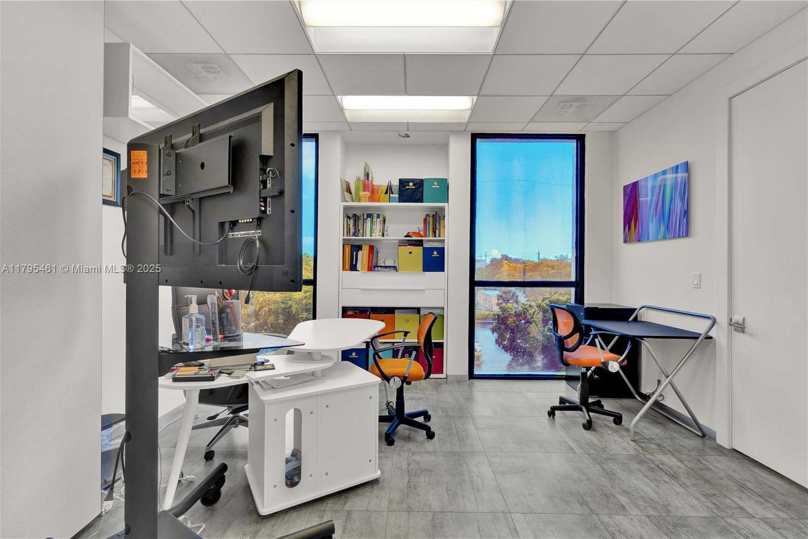 Small Image of 2450 HOLLYWOOD BLVD ##310, Hollywood Number 15