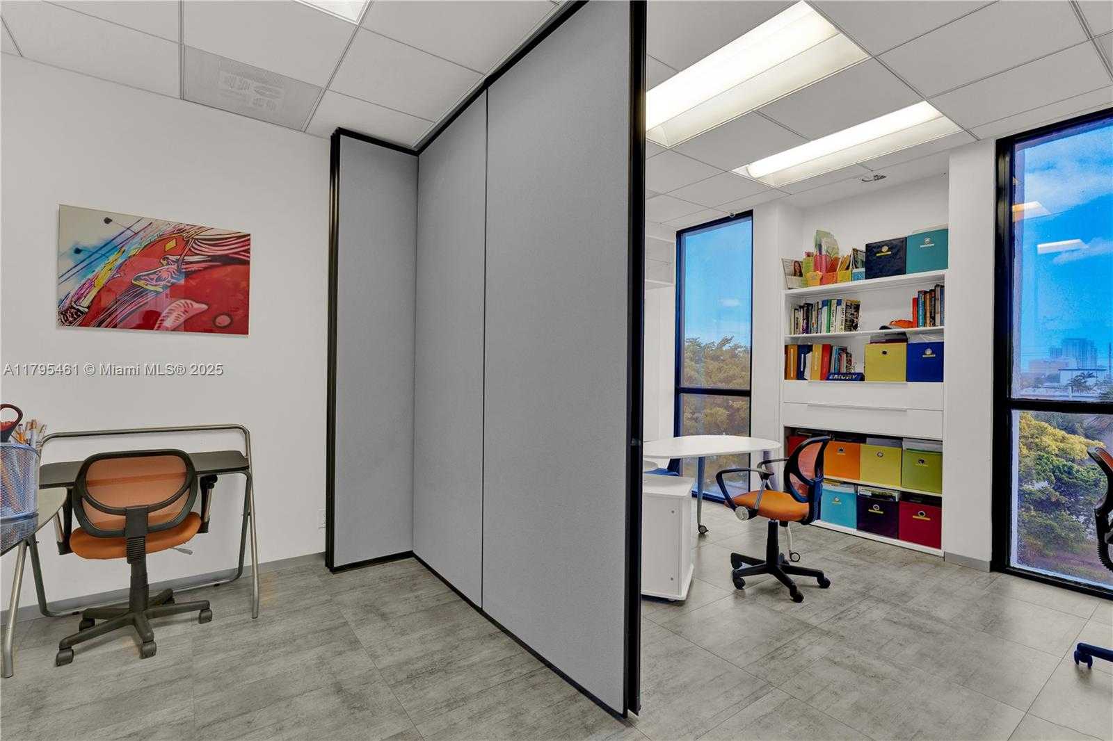 Small Image of 2450 HOLLYWOOD BLVD ##310, Hollywood Number 2