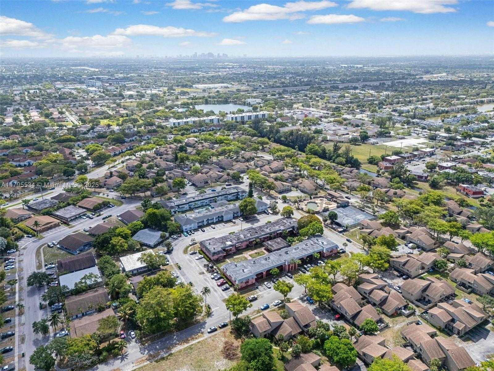 Small Image of 2221 NORTH WEST 58TH AVE, Lauderhill Number 2
