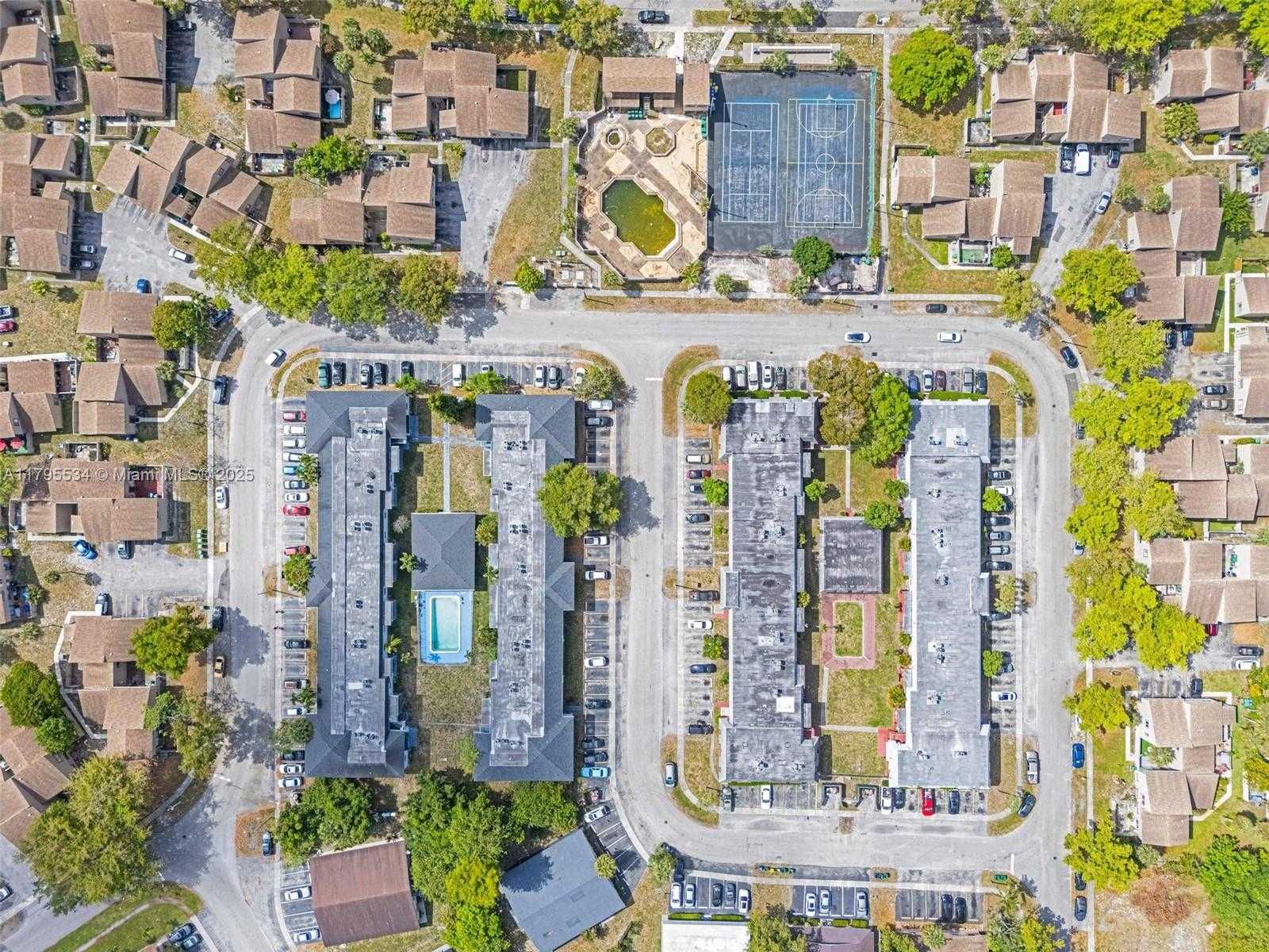 Small Image of 2221 NORTH WEST 58TH AVE, Lauderhill Number 3