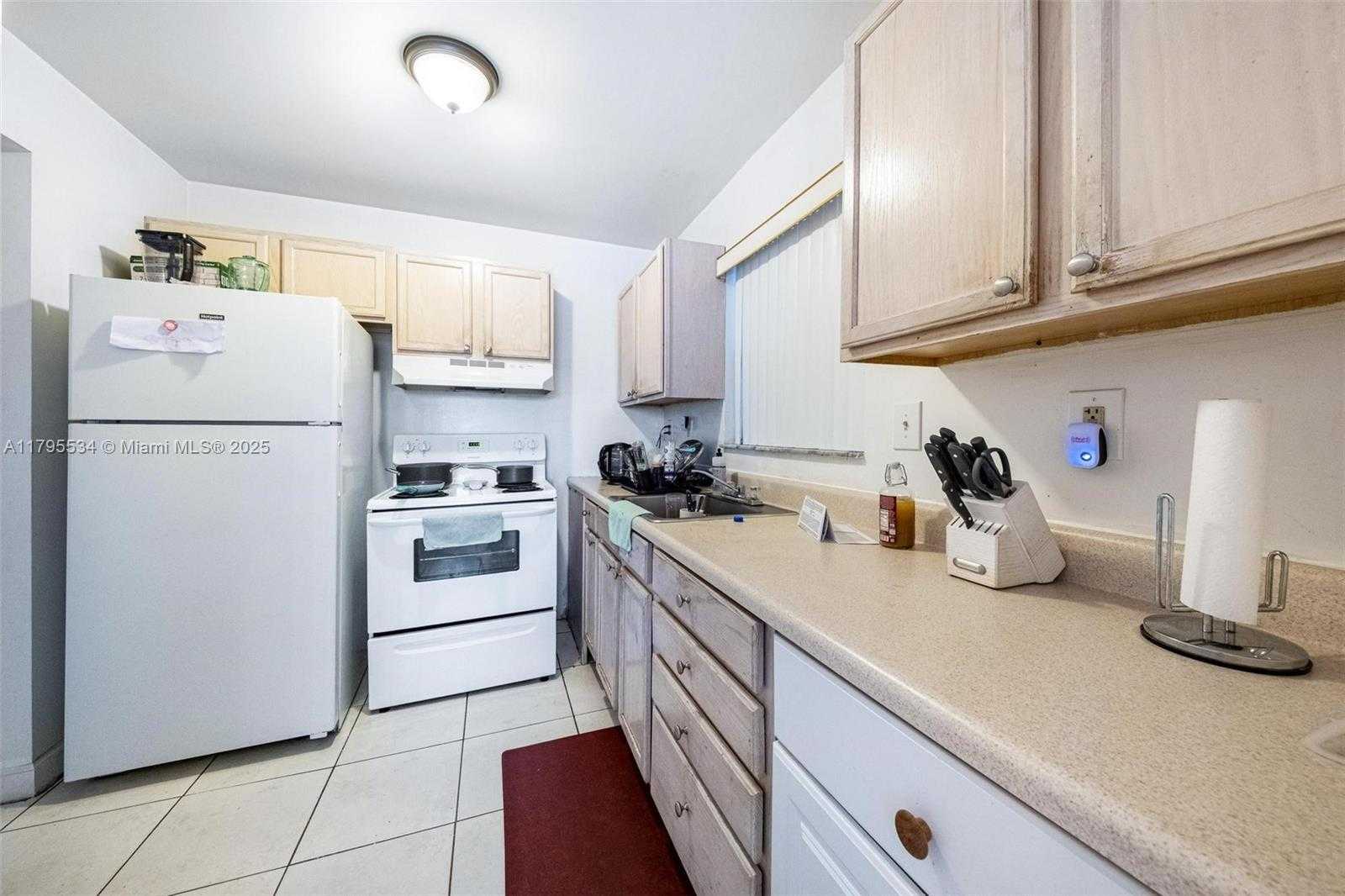 Small Image of 2221 NORTH WEST 58TH AVE, Lauderhill Number 35