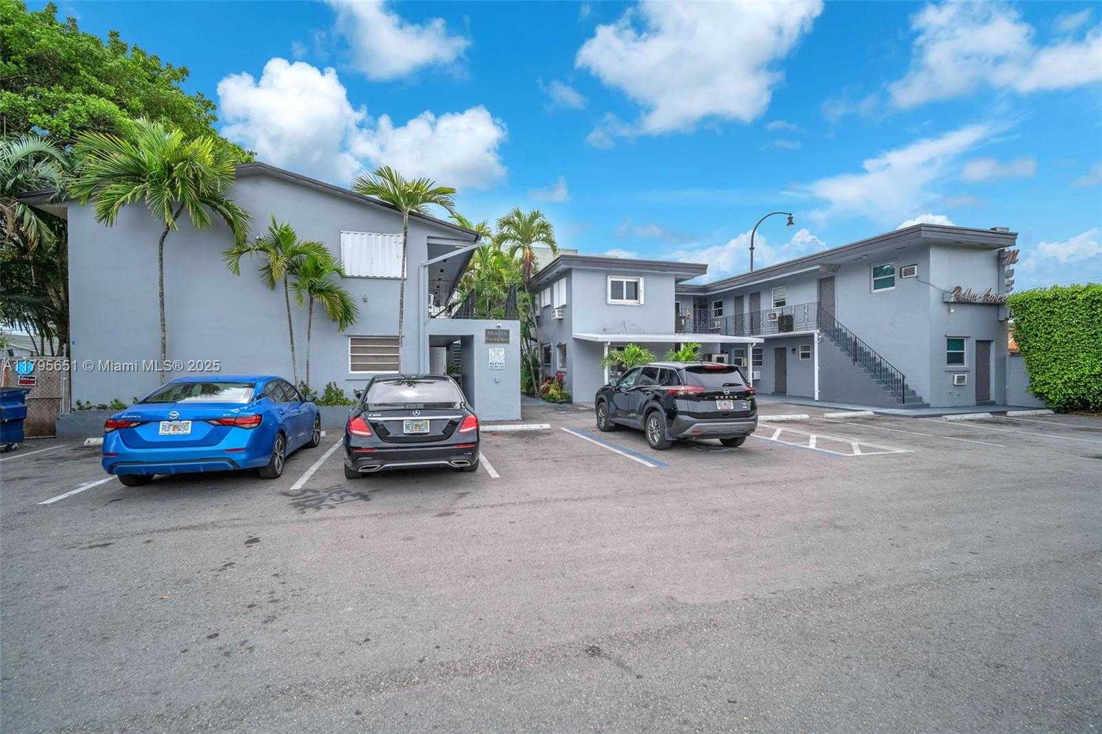 Small Image of 8 EAST 13TH ST, Hialeah Number 21