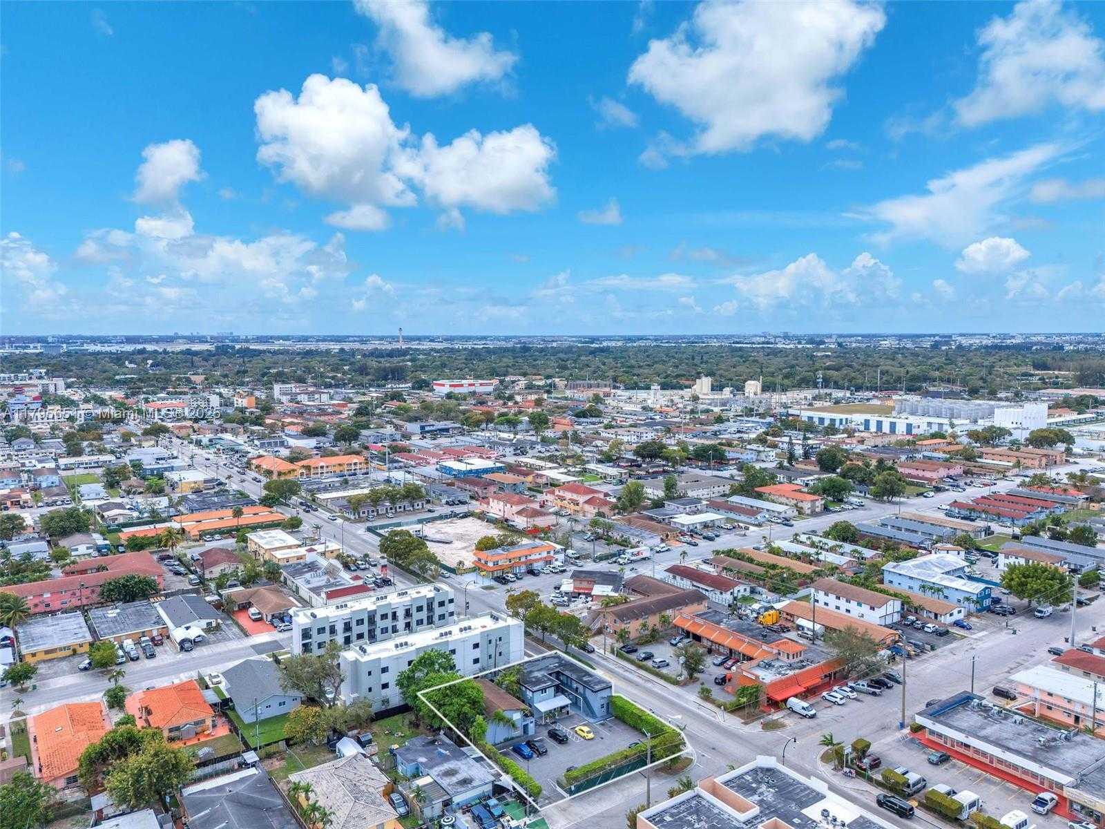 Small Image of 8 EAST 13TH ST, Hialeah Number 4