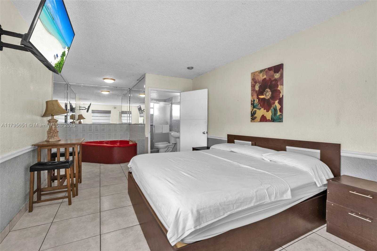 Small Image of 8 EAST 13TH ST, Hialeah Number 5