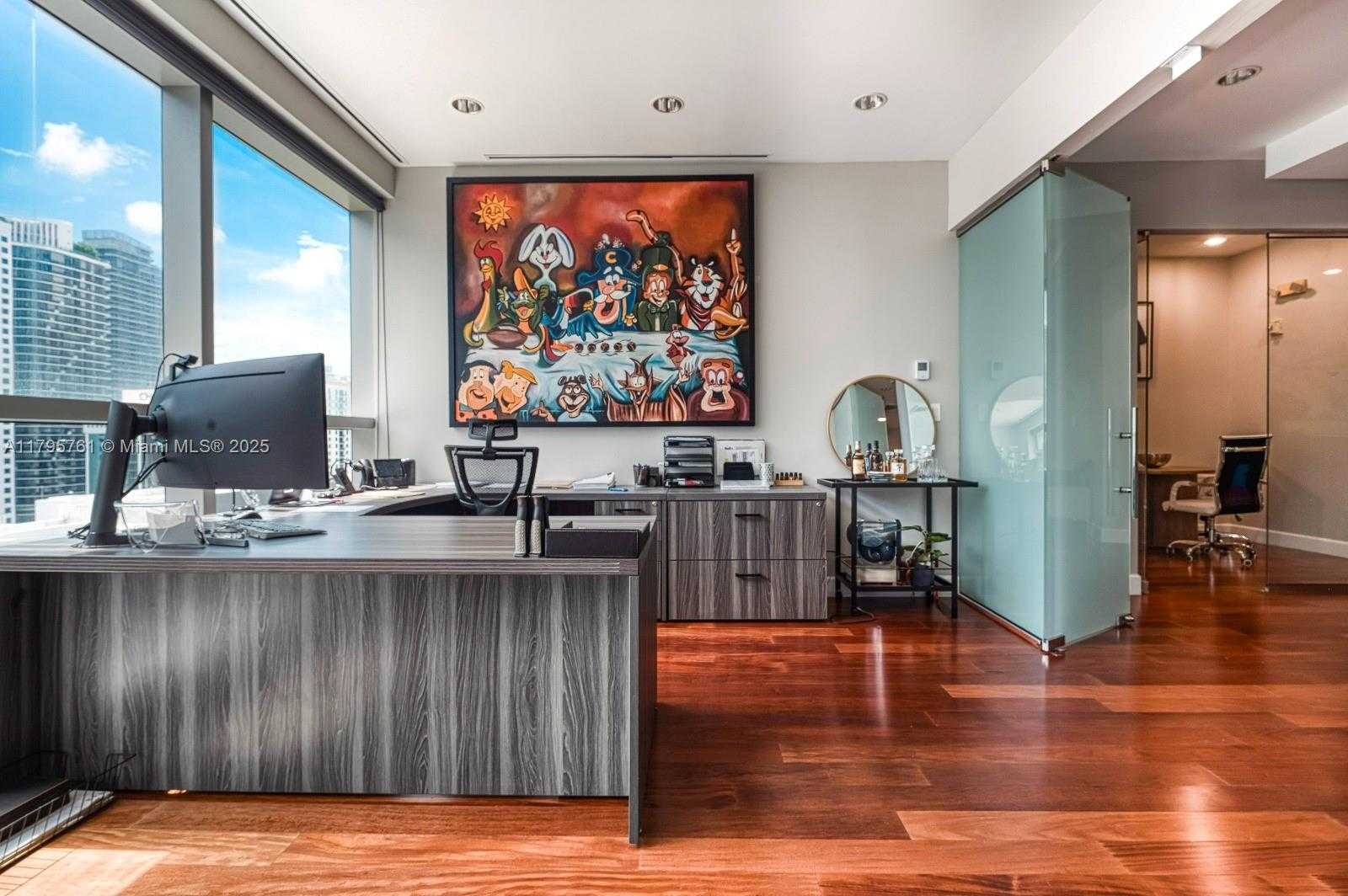 Small Image of Miami Number 7