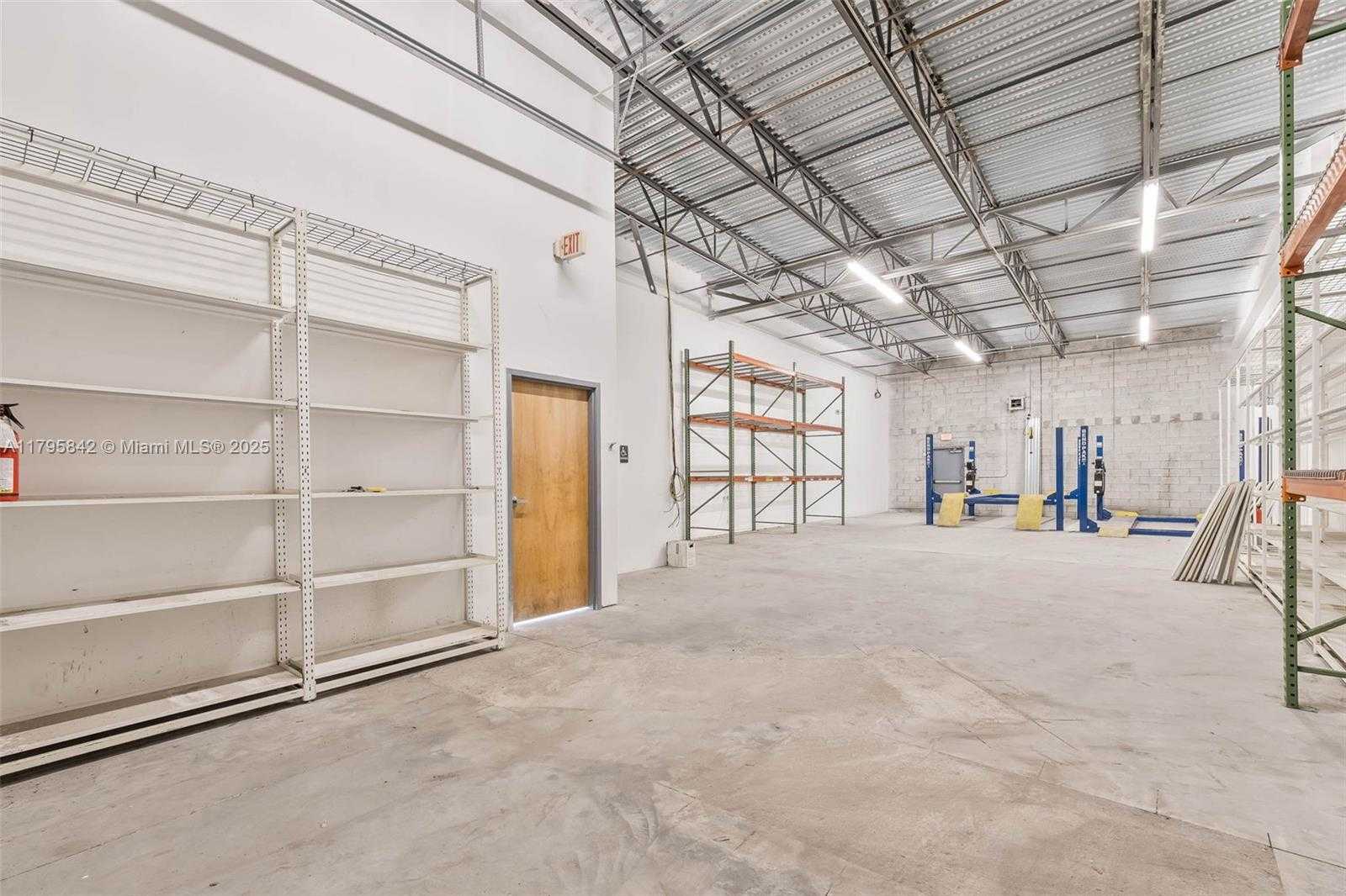Small Image of 1480 NORTH EAST 131ST ST #103, North Miami Number 16