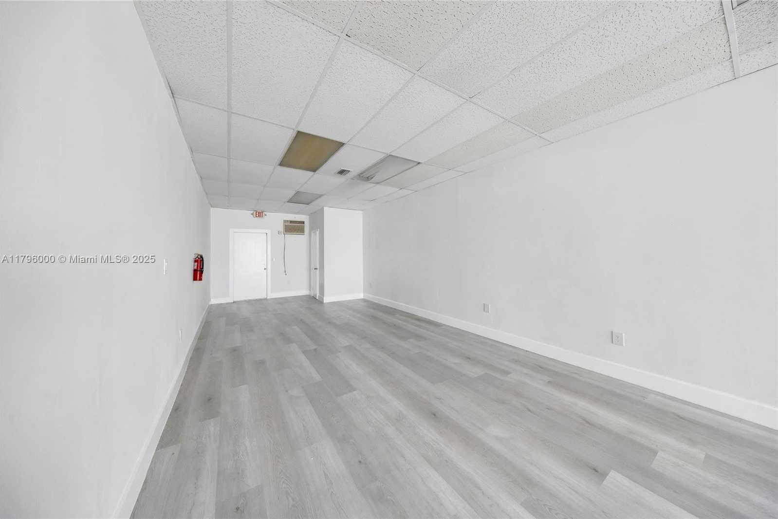 Small Image of 752 WEST FLAGLER ST, Miami Number 13