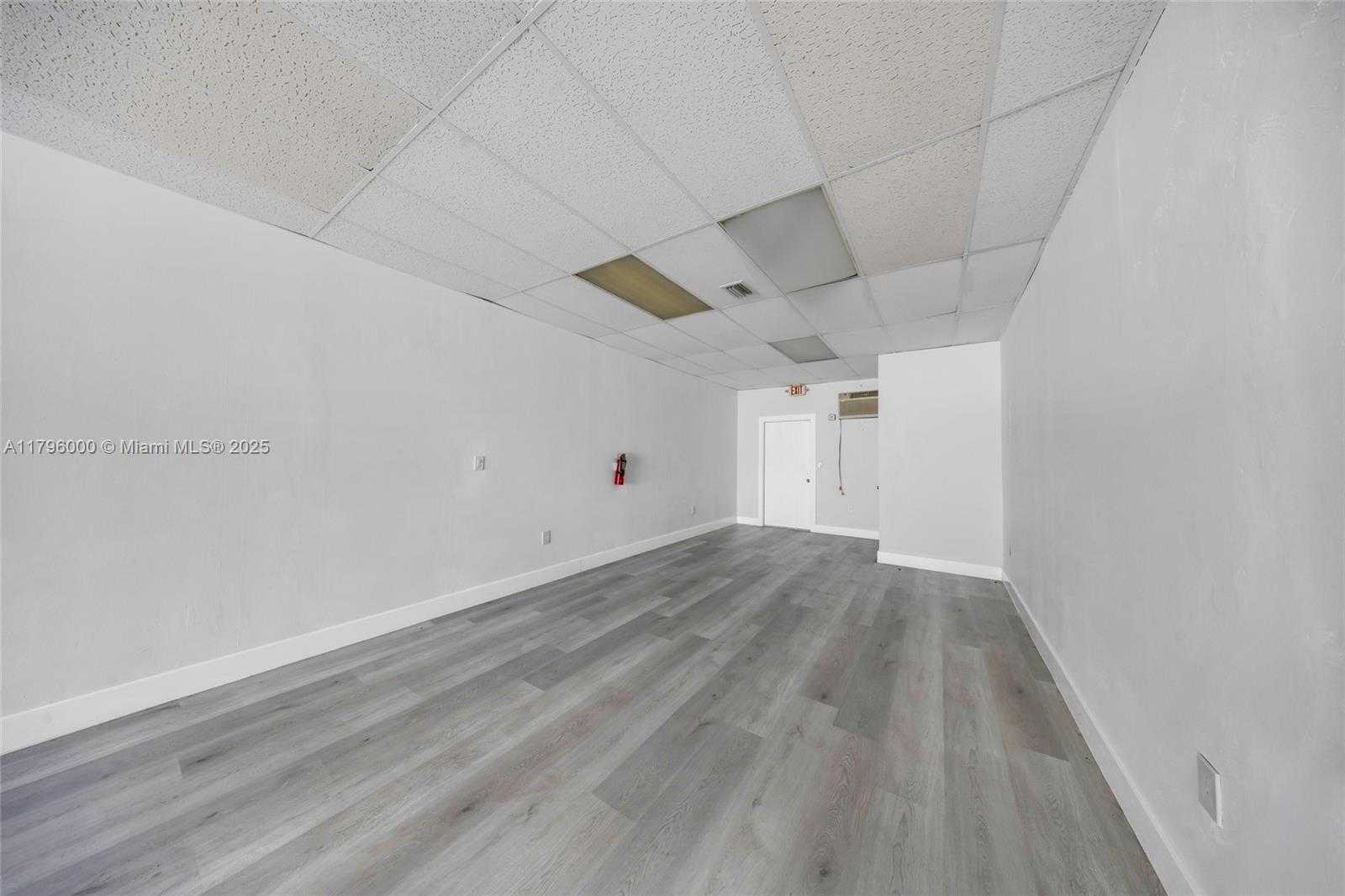 Small Image of 752 WEST FLAGLER ST, Miami Number 14