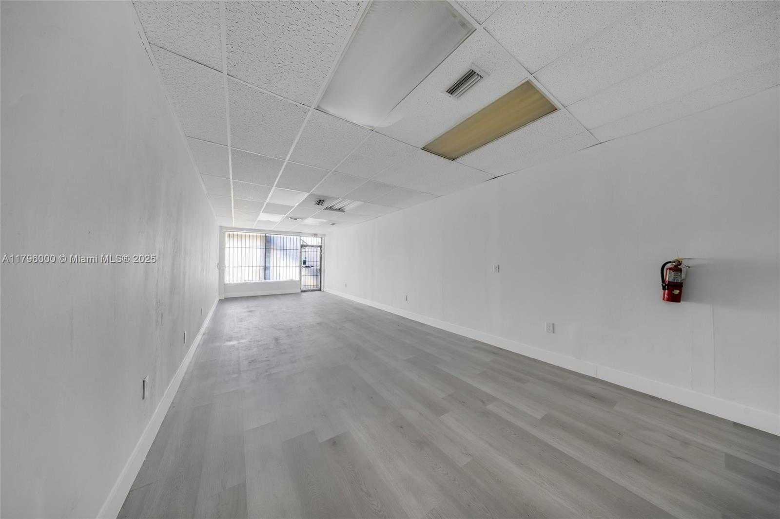 Small Image of 752 WEST FLAGLER ST, Miami Number 17