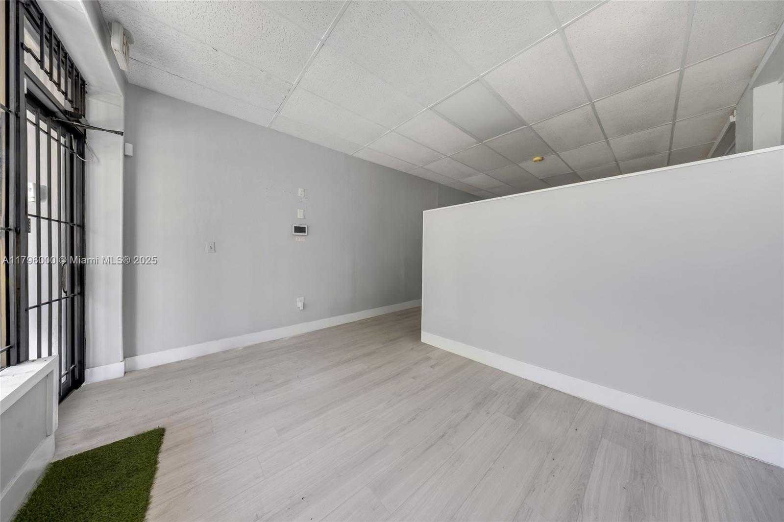 Small Image of 752 WEST FLAGLER ST, Miami Number 25