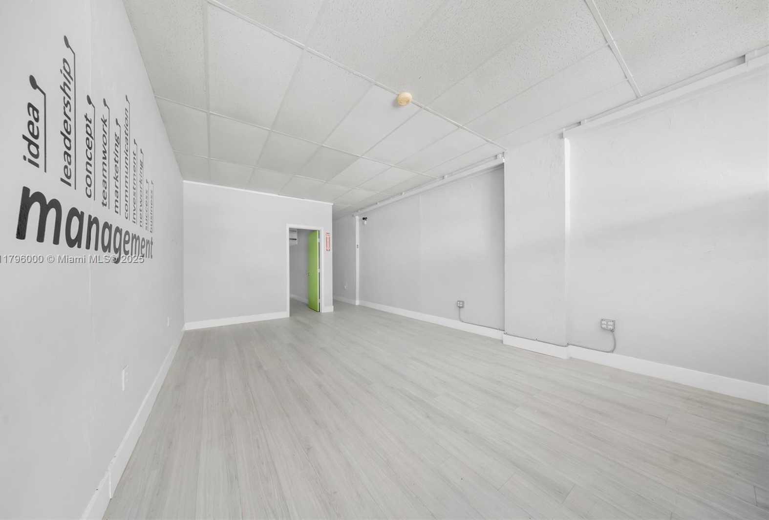 Small Image of 752 WEST FLAGLER ST, Miami Number 26