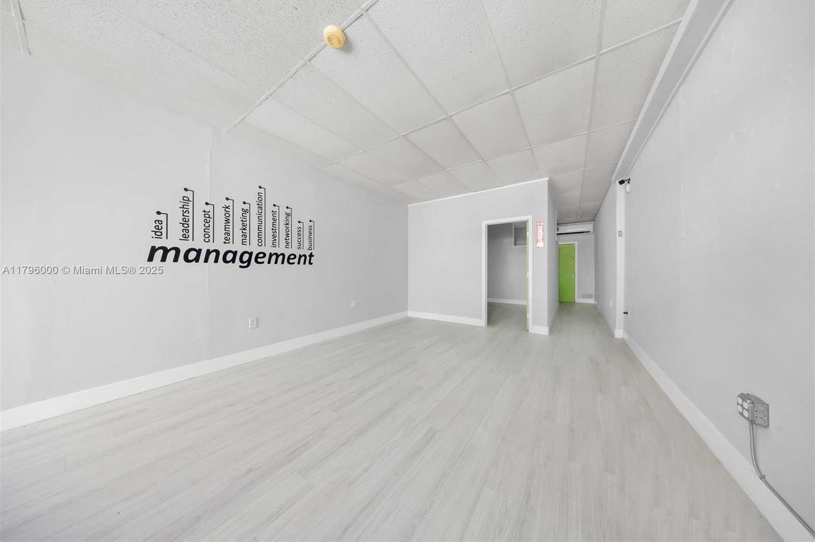 Small Image of 752 WEST FLAGLER ST, Miami Number 27