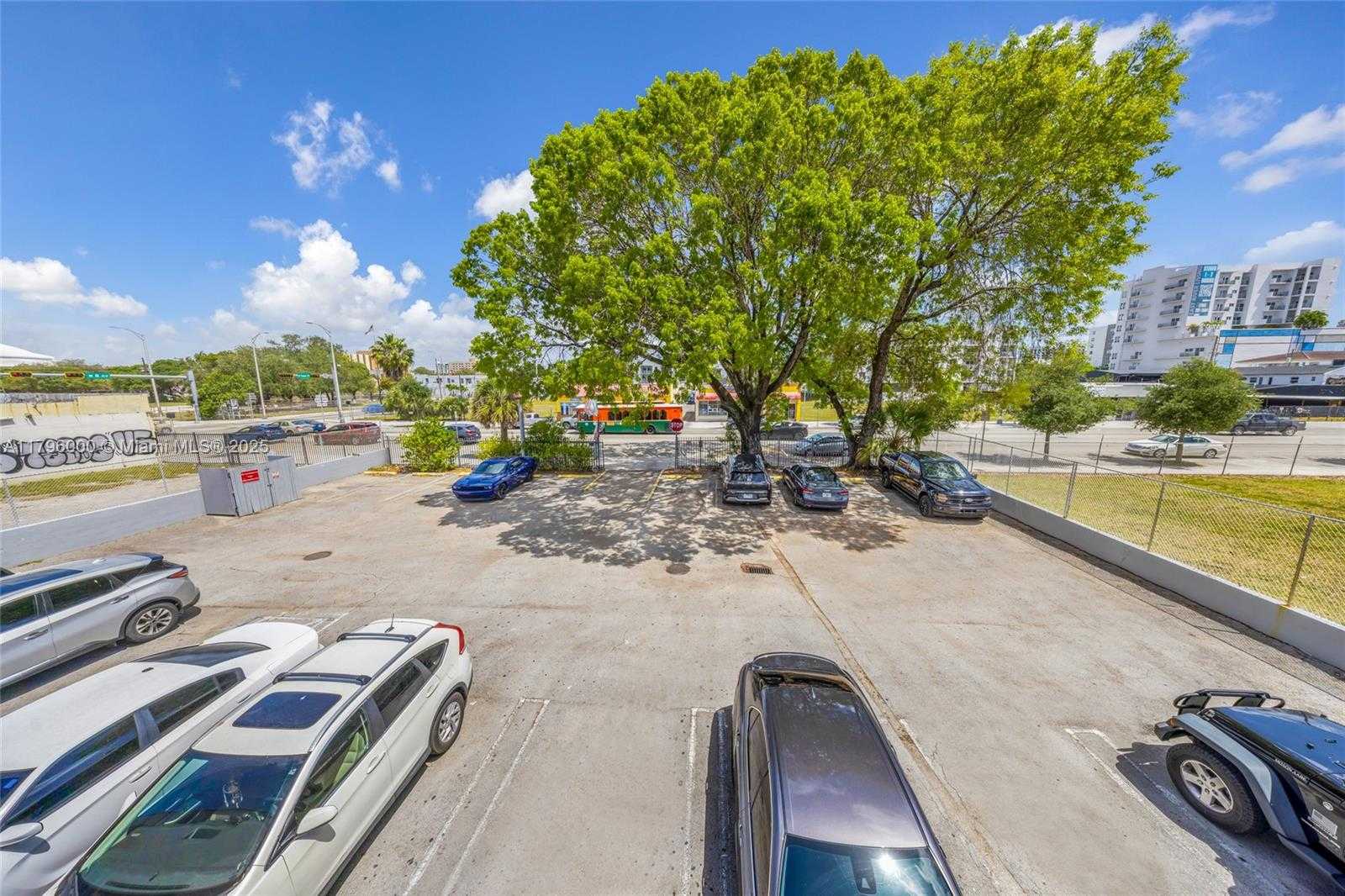 Small Image of 752 WEST FLAGLER ST, Miami Number 36