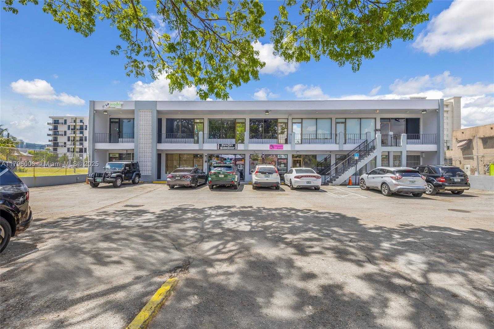 Small Image of 752 WEST FLAGLER ST, Miami Number 4