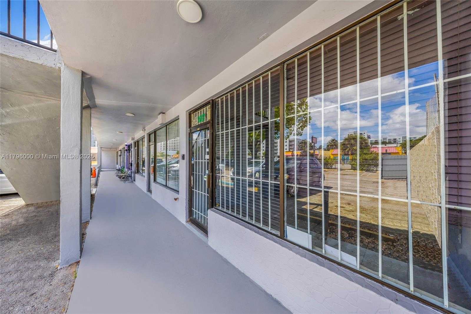 Small Image of 752 WEST FLAGLER ST, Miami Number 9