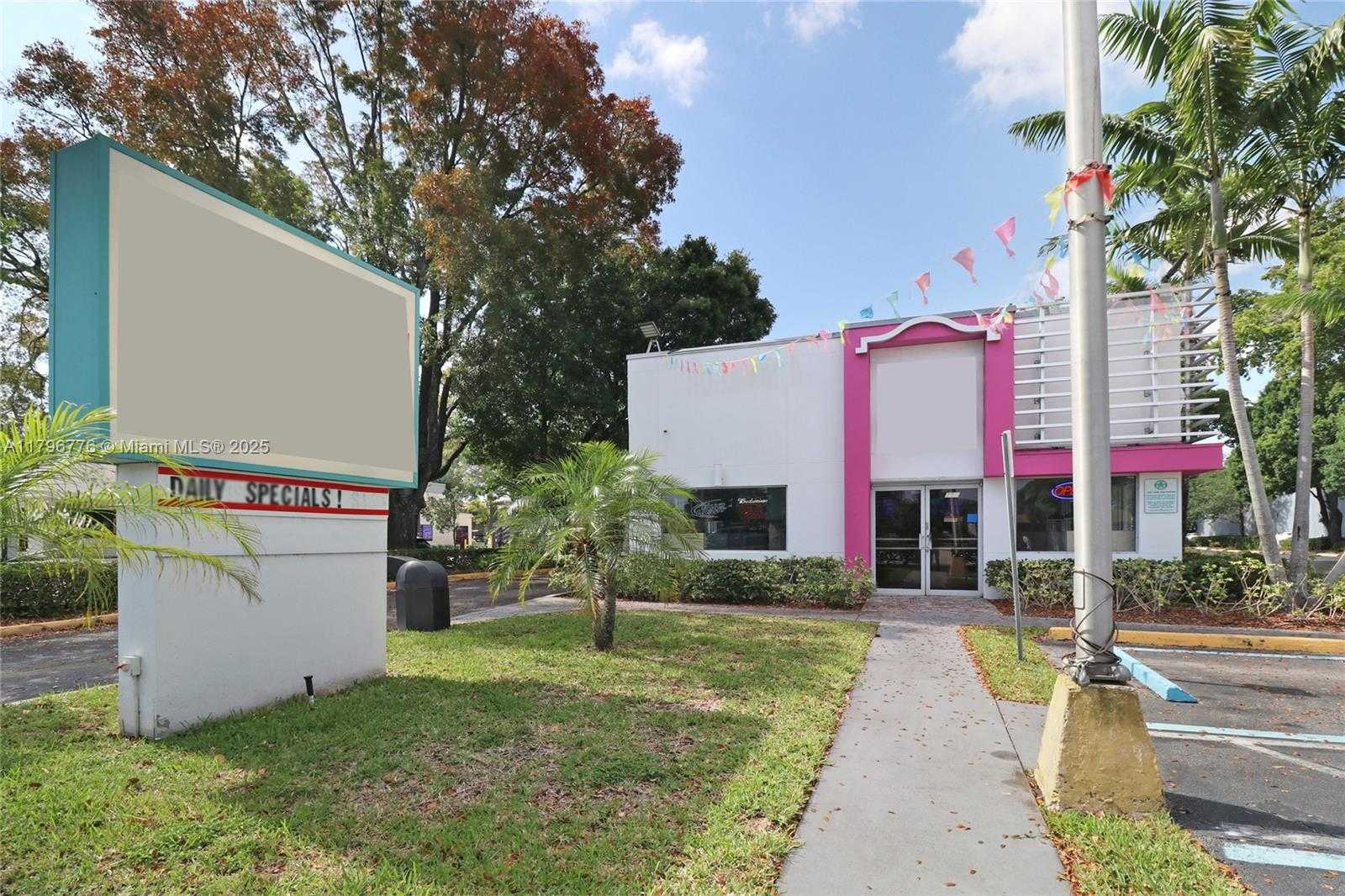 Small Image of 750 WEST SAMPLE RD, Pompano Beach Number 7