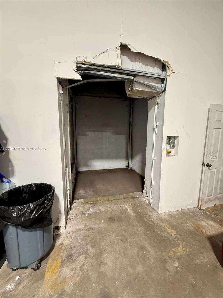 Small Image of 6236 MIRAMAR PW, Miramar Number 18