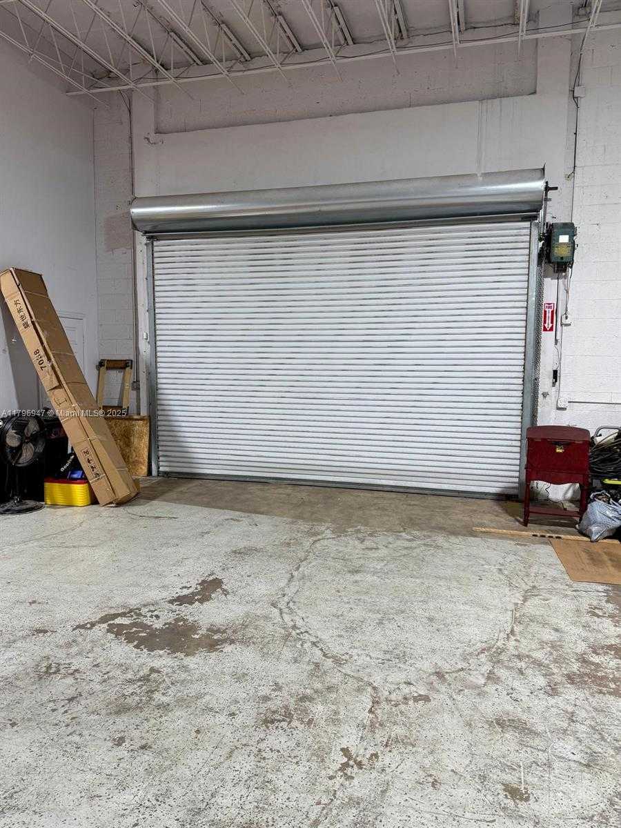 Small Image of 6236 MIRAMAR PW, Miramar Number 22