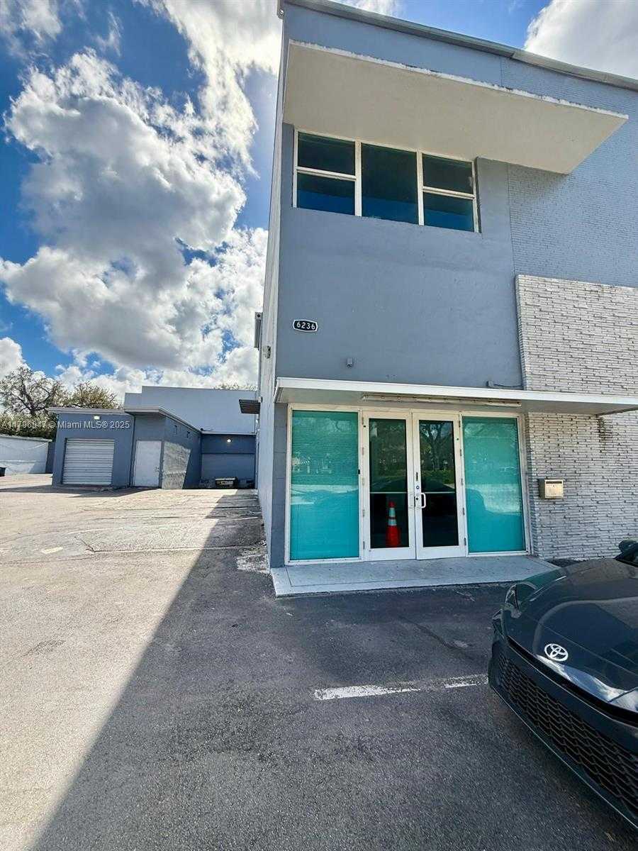 Small Image of 6236 MIRAMAR PW, Miramar Number 7