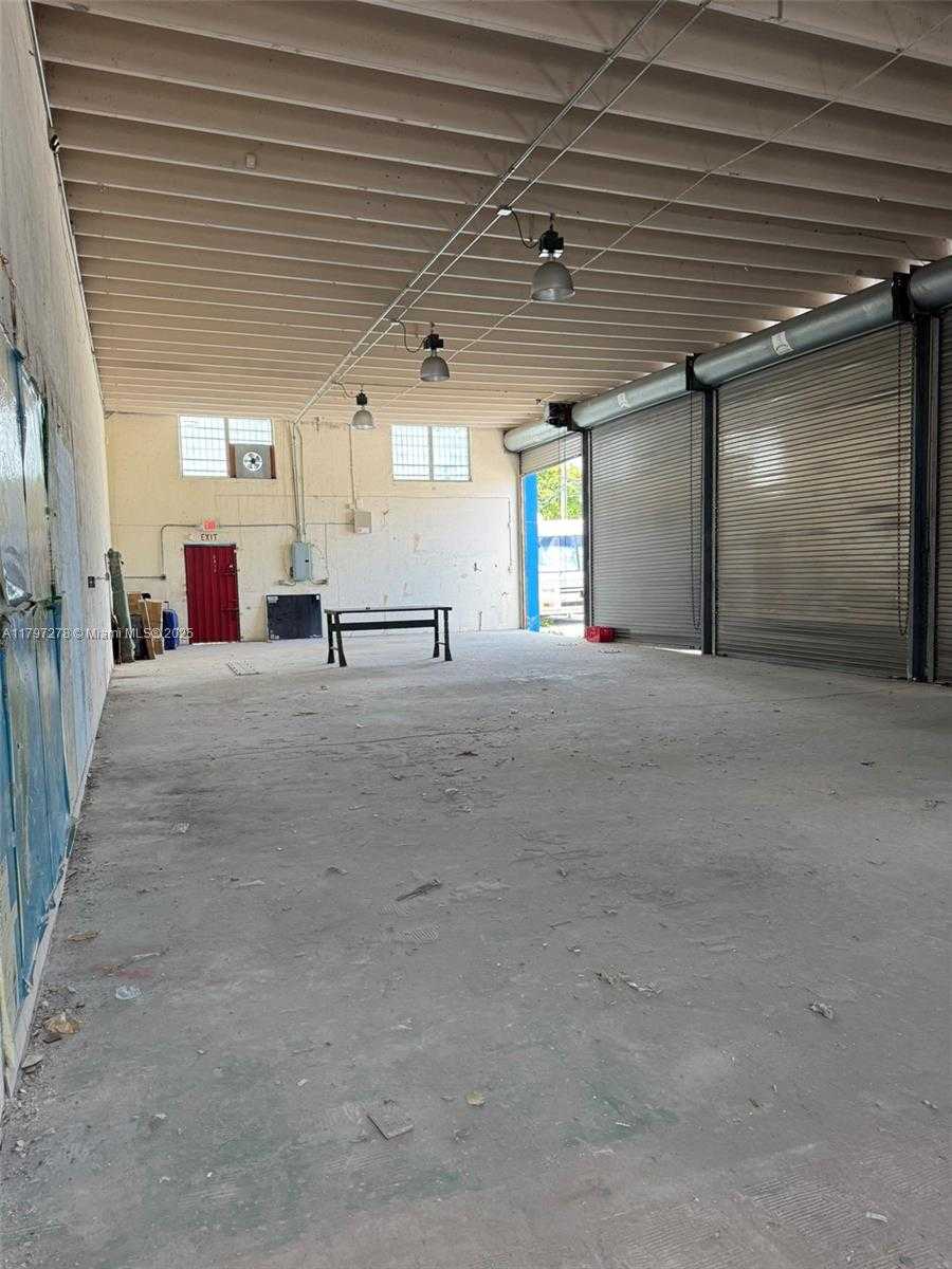 Small Image of 748 NORTH WEST 24TH ST, Miami Number 10