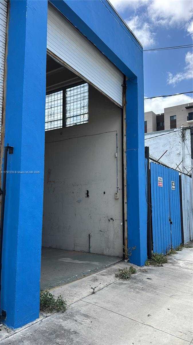 Small Image of 748 NORTH WEST 24TH ST, Miami Number 4