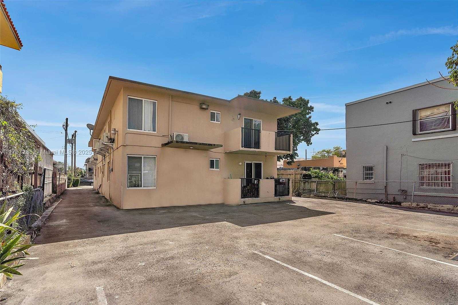 Small Image of 1361 SOUTH WEST 4TH ST, Miami Number 14