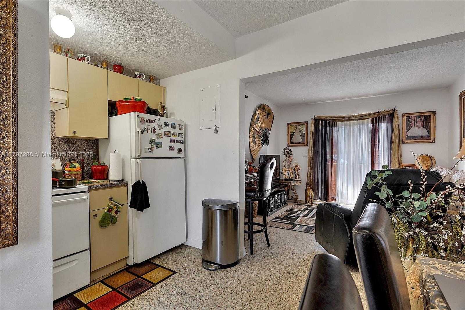 Small Image of 1361 SOUTH WEST 4TH ST, Miami Number 5