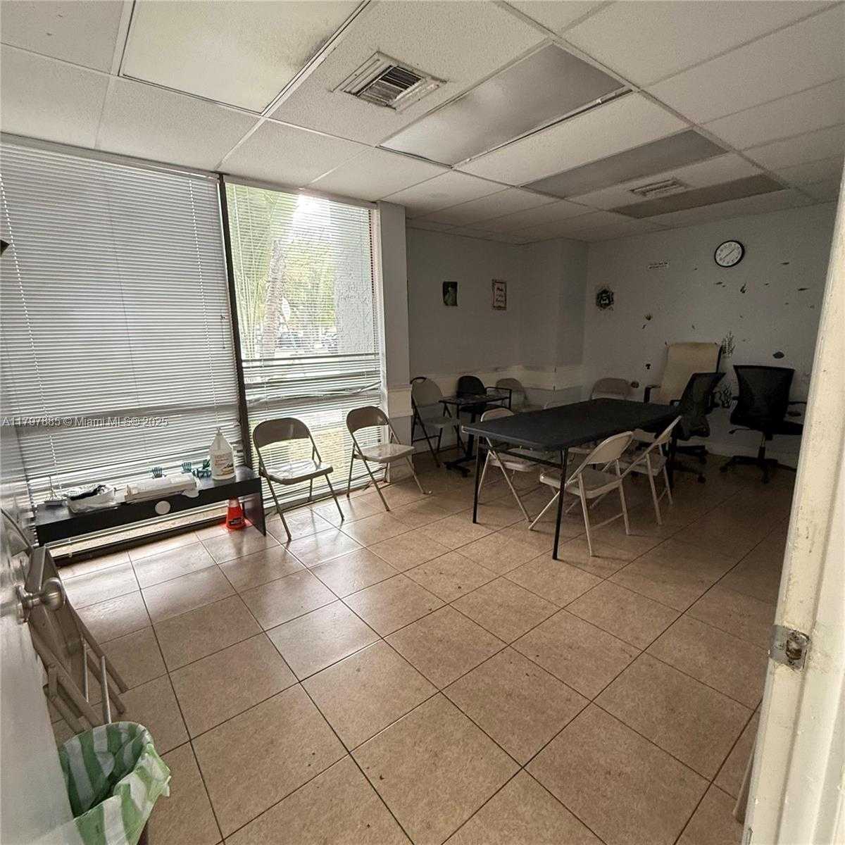 Small Image of 500 NORTH WEST 165TH ST RD #101, Miami Number 6