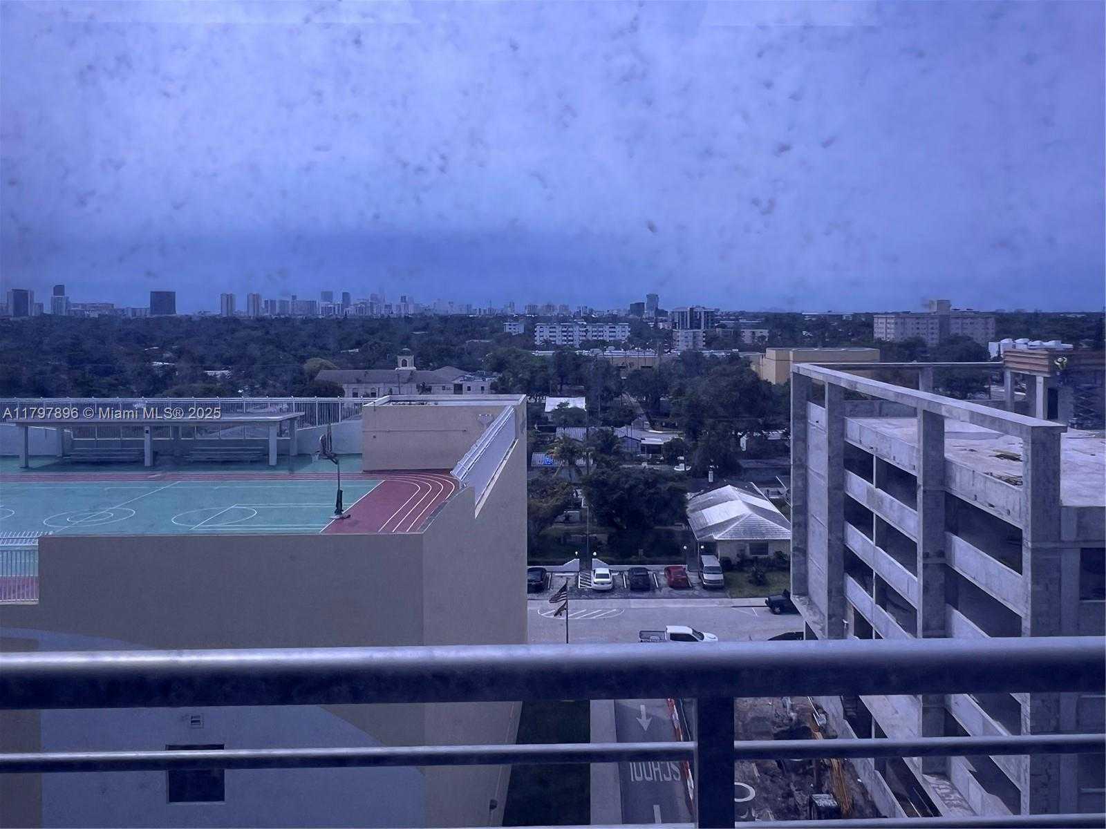 Small Image of 1720 HARRISON ST #8B1, Hollywood Number 5